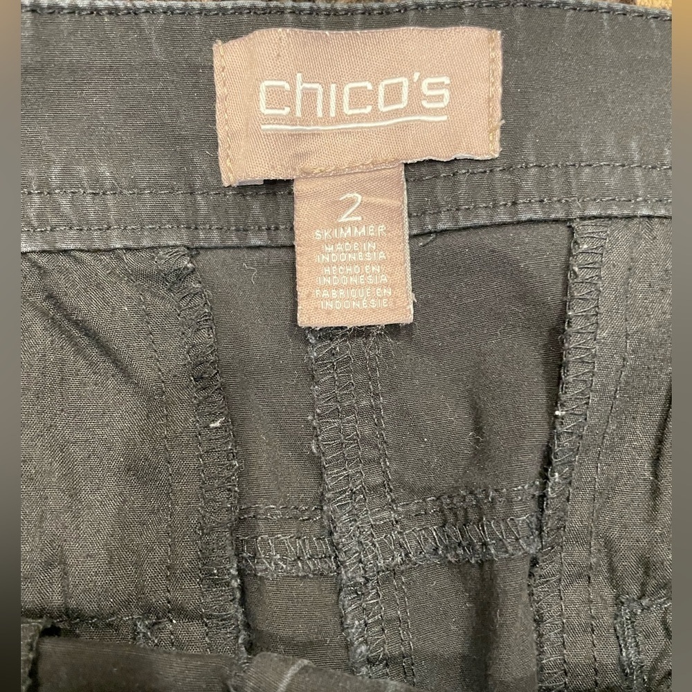 Chico’s Skimmer Black Crop Pants with Silver Details - Picture 4 of 4